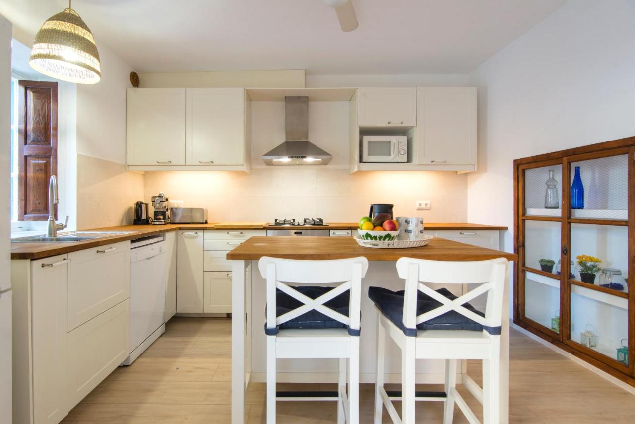 Casa La Limonera. Townhouse With Pool For Up To 6 Persons In Vakantiehuis